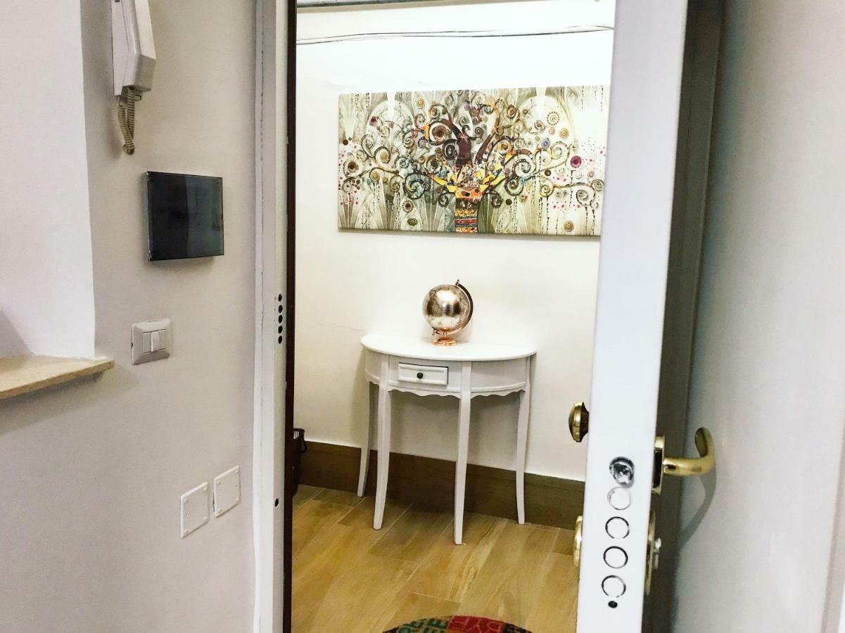 Casa G&G Pignasecca 2 Nel Cuore Di Napoli Ngoại thất bức ảnh